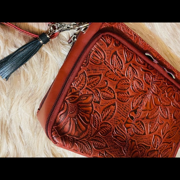 Concealed Carry Tooled American Cowhide Crossbody/Shoulder bag- Black Cherry - Picture 3 of 12